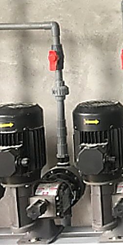 Cụm bơm định lượng hoá chất lắp trên đường ống tại trạm xử lý